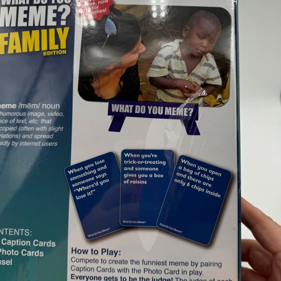 What Do You Meme? Family Edition Card Game Ages 8 + NEW - Picture 9 of 11